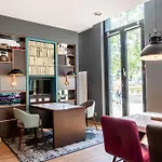 Premier Centre Hotel 3*