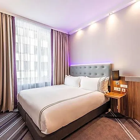 Premier Centre 3*